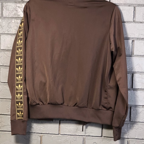 Meet your Posher, Rayne - Picture 4 of 9